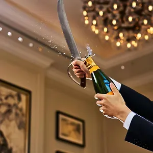 The St Regis Осака